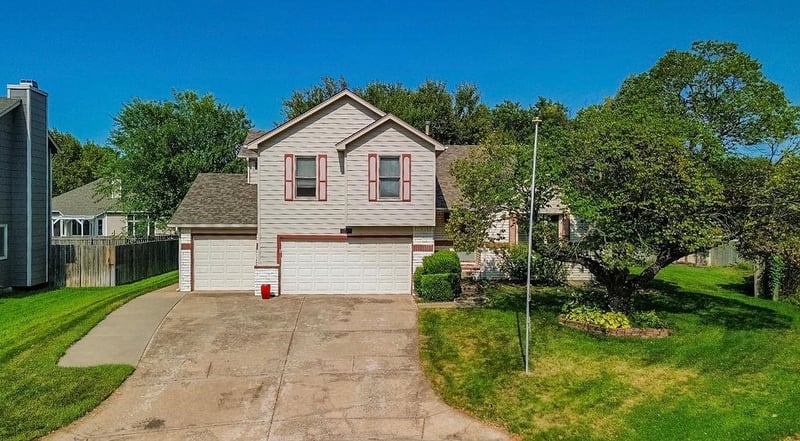 12519 Hardtner Ct, Wichita, KS 67235