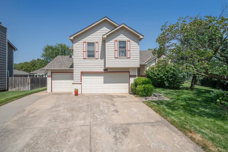 12519 Hardtner Ct, Wichita, KS 67235