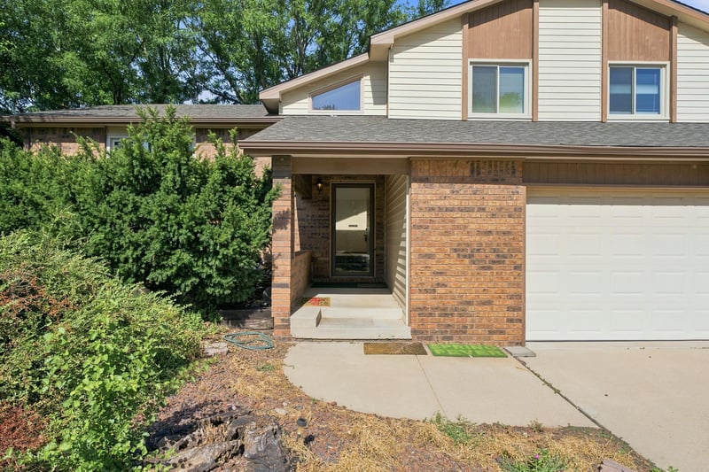 2107 Murray Cir, Wichita, KS 67212