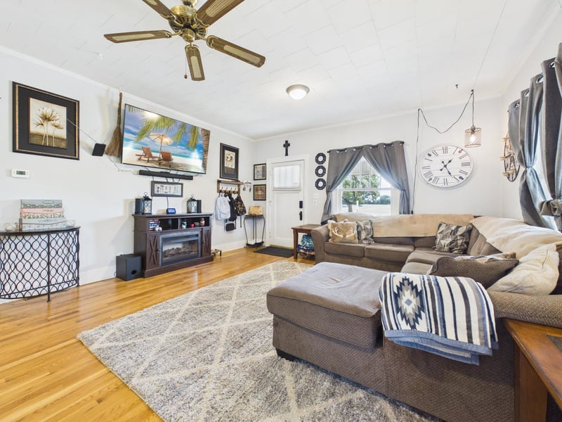 237 4th Ave, Clearwater, KS 67026