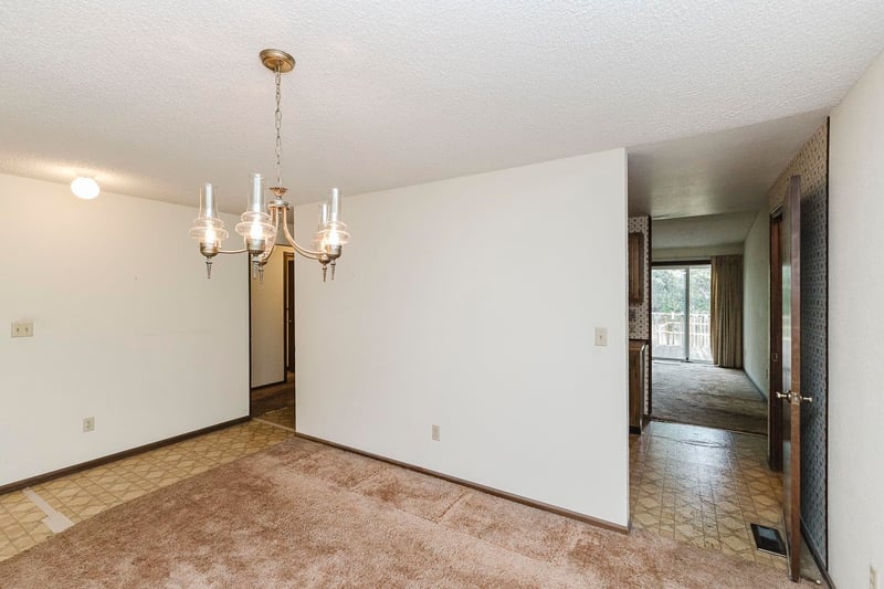 3231 N Brookfield, Wichita, KS 67226