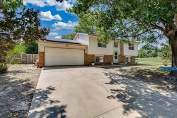 3247 N Cranberry St, Wichita, KS 67226-1247