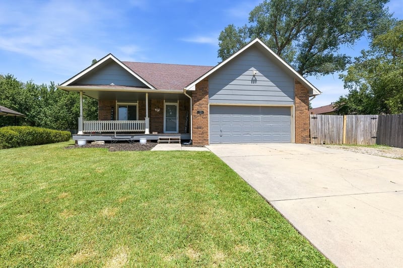 714 Lisa Ln, Mulvane, KS 67110
