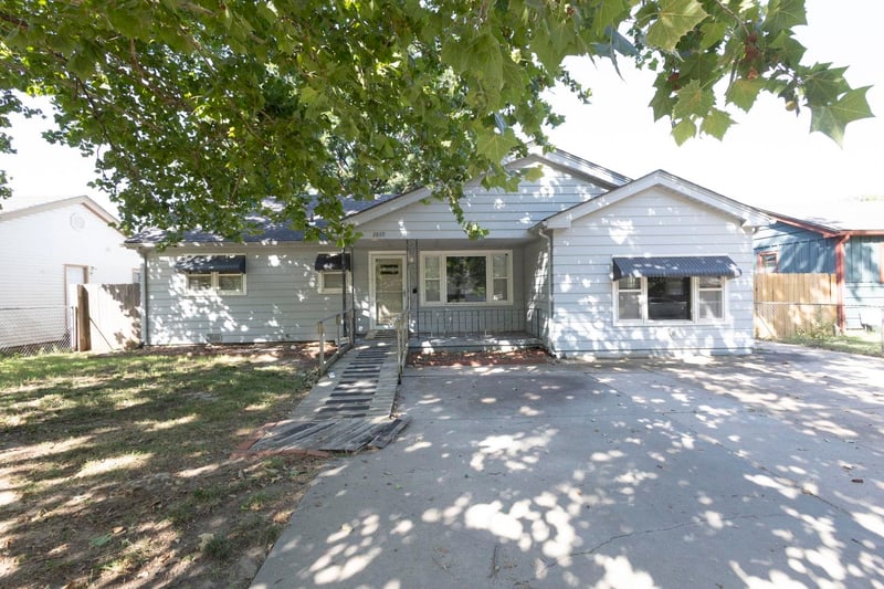 2869 Mosley , Wichita, KS 67216