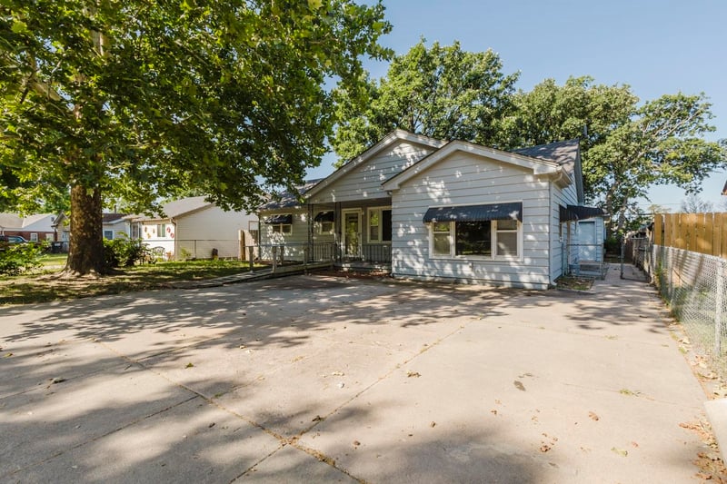 2869 Mosley , Wichita, KS 67216