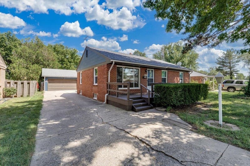1920 Fabrique Dr, Wichita, KS 67218-4736