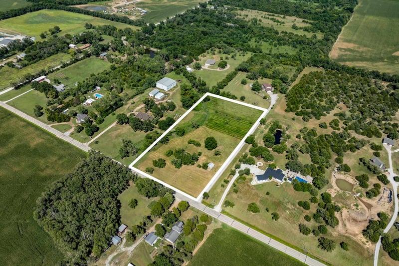 1378 Hydraulic Rd, Mulvane, KS 67110