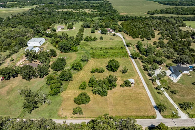 1378 Hydraulic Rd, Mulvane, KS 67110