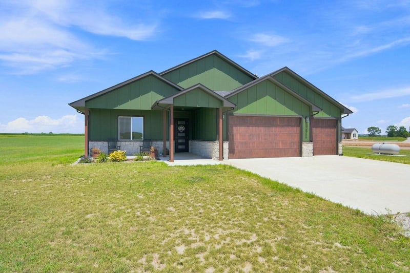 16356 4th , Cheney, KS 67025