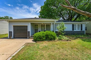 2726 N Spruce St, Wichita, KS 67219-4639