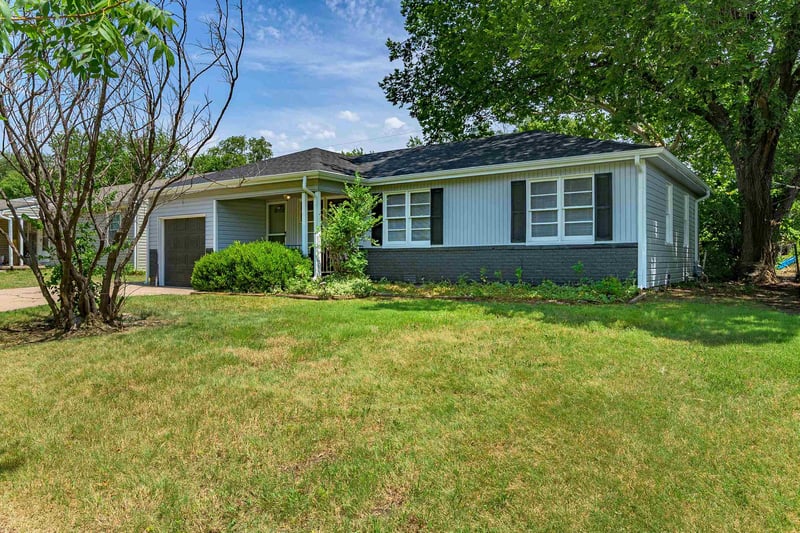 2726 Spruce St, Wichita, KS 67219-4639