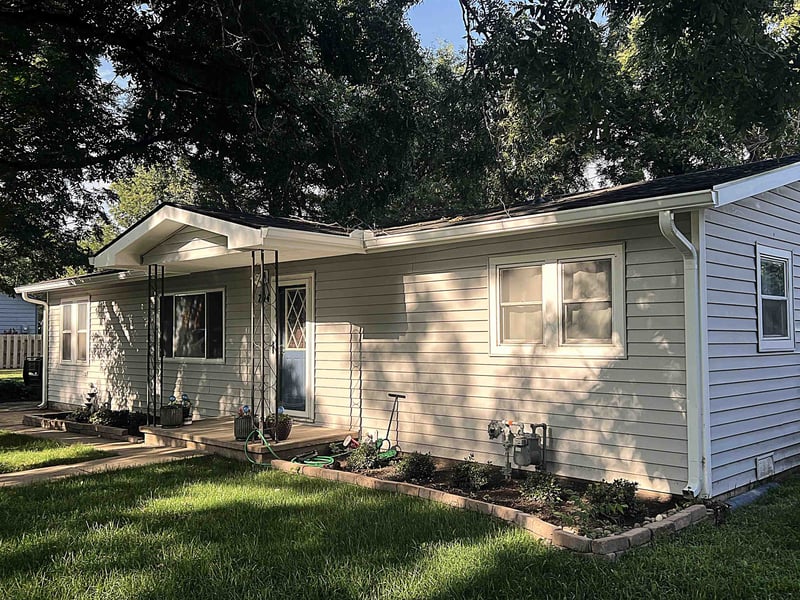 704 Washington , Sedgwick, KS 67135