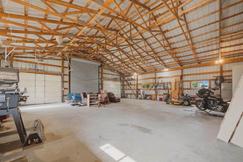 15300 Breezy Ln, Colwich, KS 67030