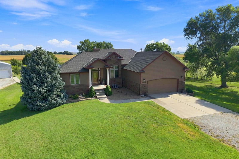 15300 Breezy Ln, Colwich, KS 67030