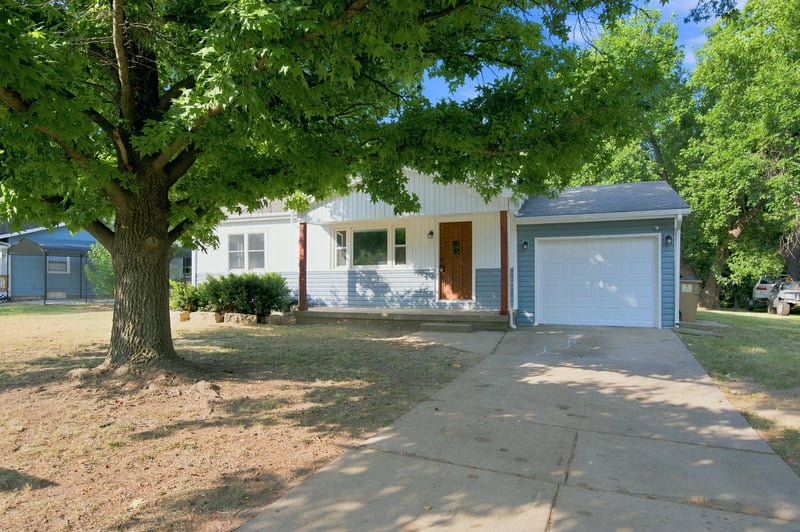 6639 Kerman Dr, Park City, KS 67219