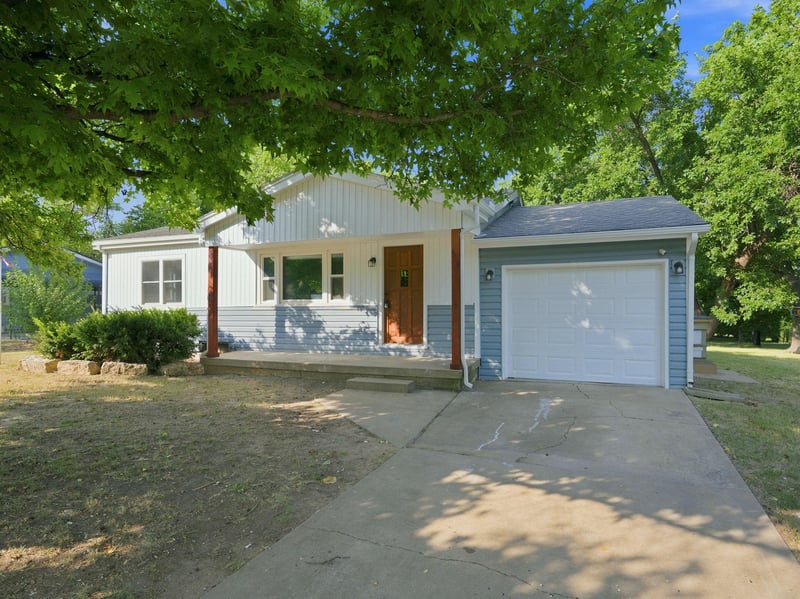 6639 Kerman Dr, Park City, KS 67219
