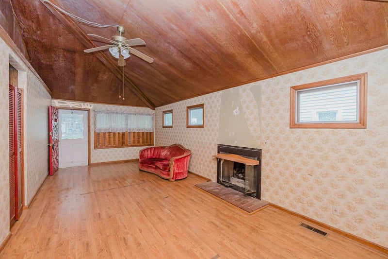 1120 Pineridge St, Wichita, KS 67218