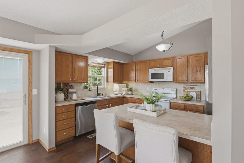 2646 E Cambridge St, Wichita, KS 67219