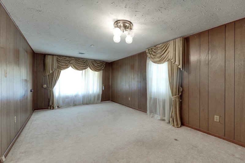 2656 Poplar St, Wichita, KS 67219