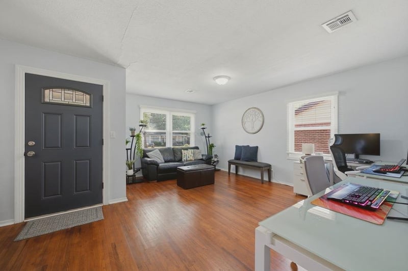 1157 Derby , Derby, KS 67037