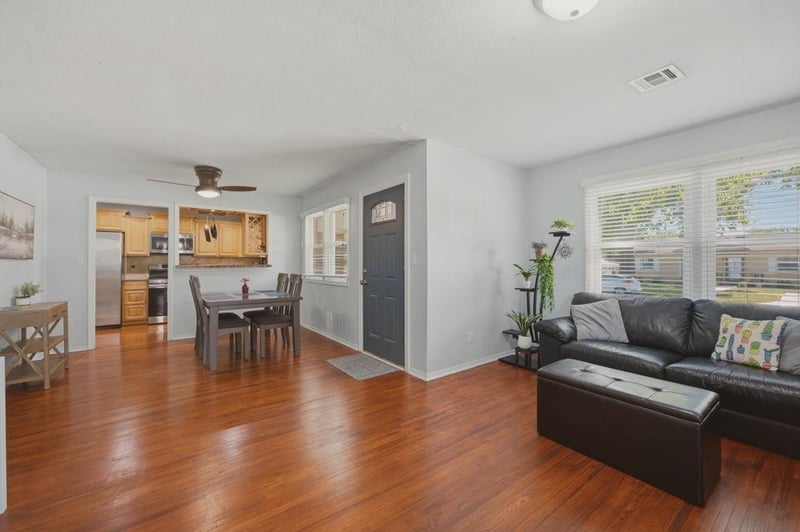 1157 Derby , Derby, KS 67037