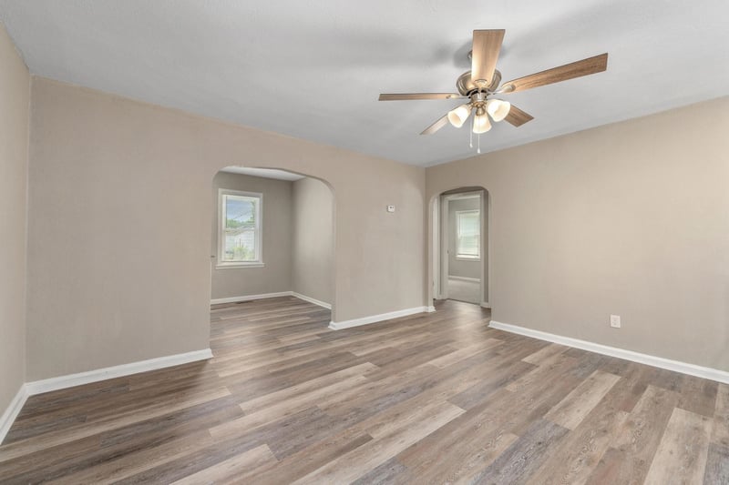 2430 Washington , Wichita, KS 67216