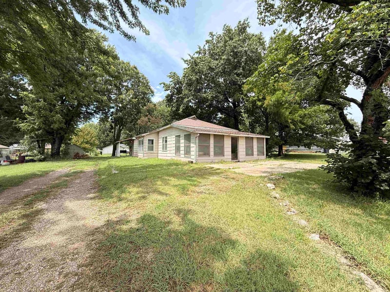 1121 Osage St, El Dorado, KS 67042