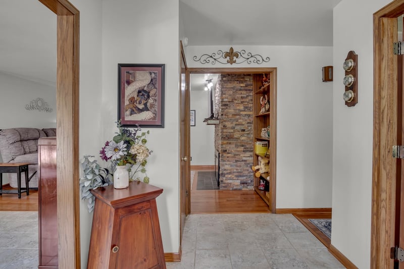 3 Sycamore Ct, Newton, KS 67114