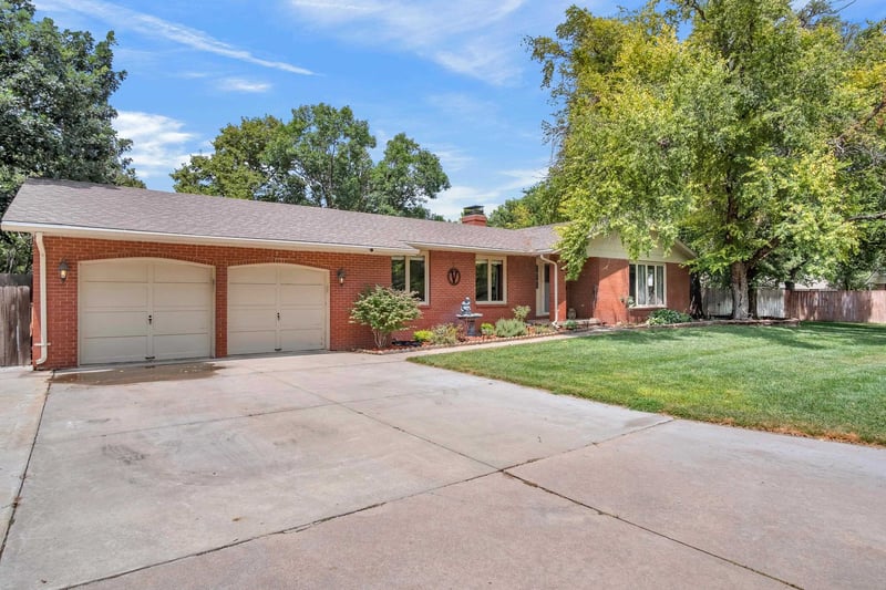 3 Sycamore Ct, Newton, KS 67114