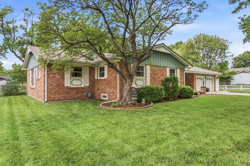 1649 Kessler , Wichita, KS 67203