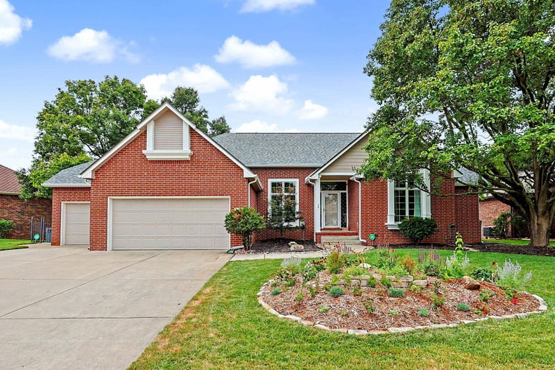 5021 Harborside Ct, Wichita, KS 67204-2371