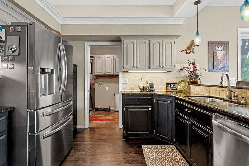 5021 Harborside Ct, Wichita, KS 67204-2371