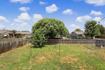 1051 N Aksarben Ct, Wichita, KS 67235