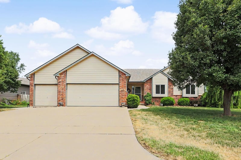 1051 Aksarben Ct, Wichita, KS 67235