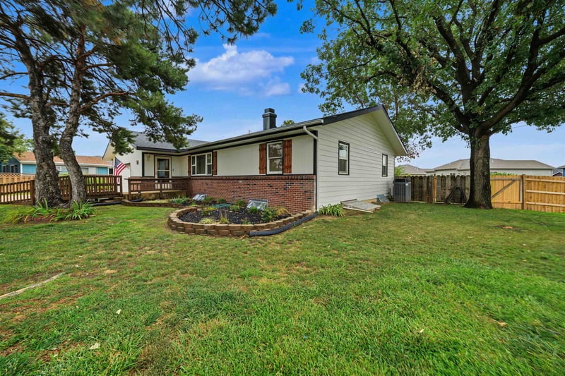 736 Scott Ave, Salina, KS 67401