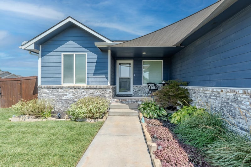 1806 Bedford St, Wichita, KS 67207