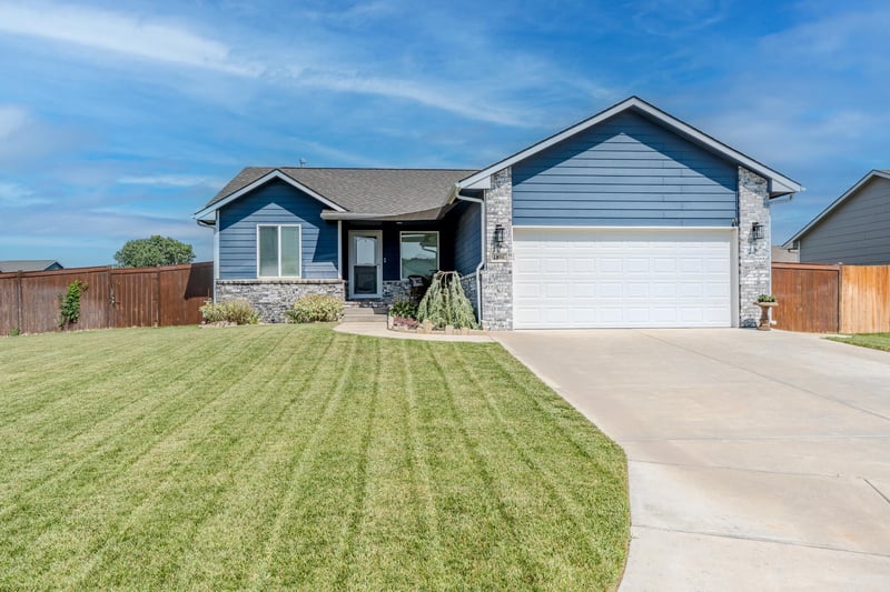 1806 Bedford St, Wichita, KS 67207