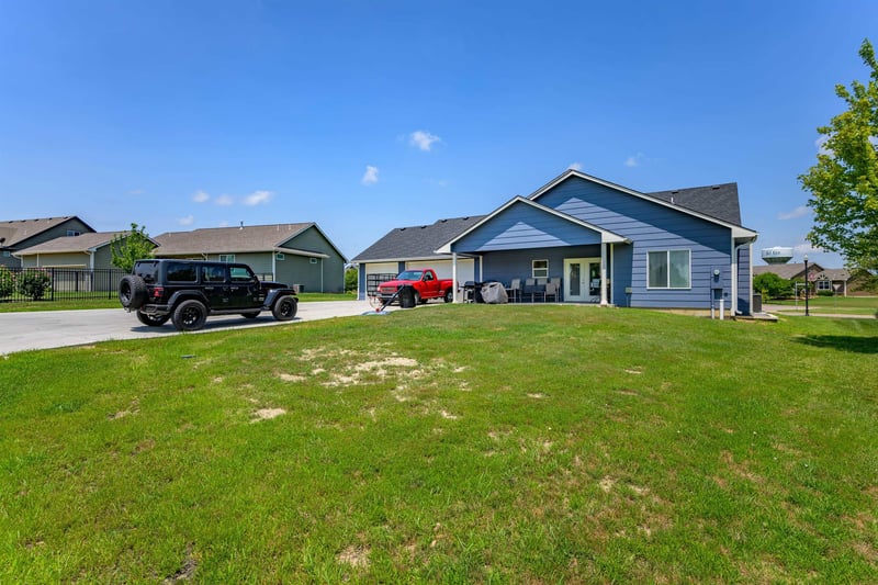6733 Central Park Ave, Wichita, KS 67226