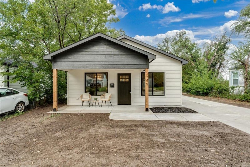 1745 Chautauqua Ave, Wichita, KS 67214