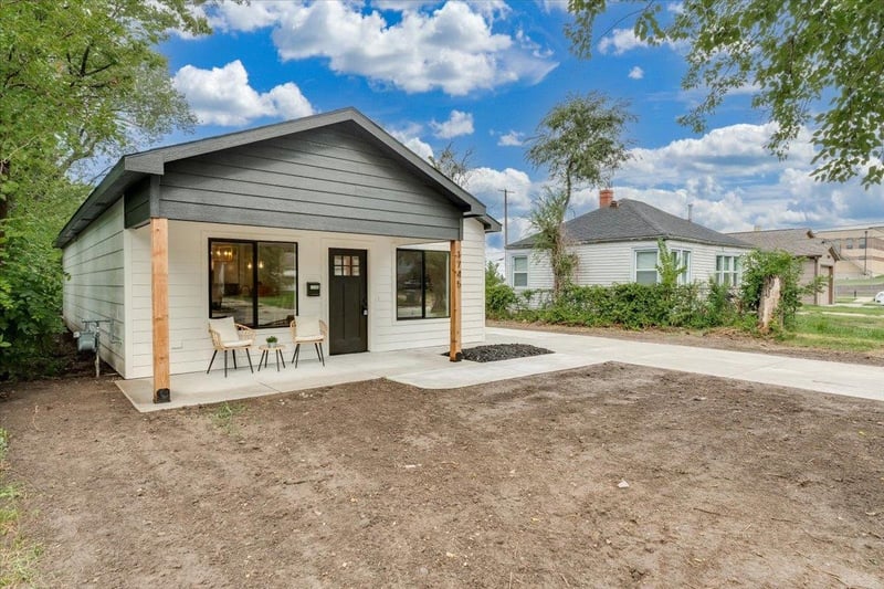 1745 Chautauqua Ave, Wichita, KS 67214