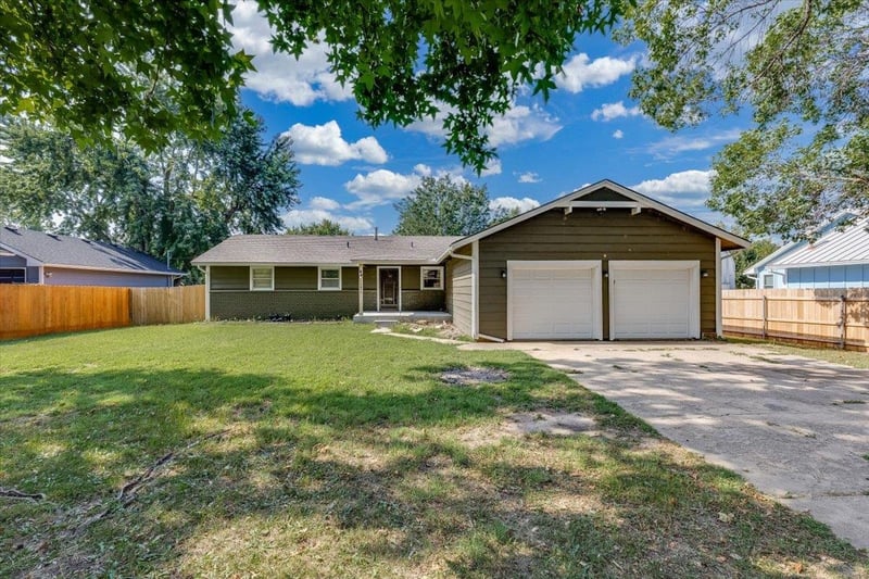 11611 Kent , Wichita, KS 67209