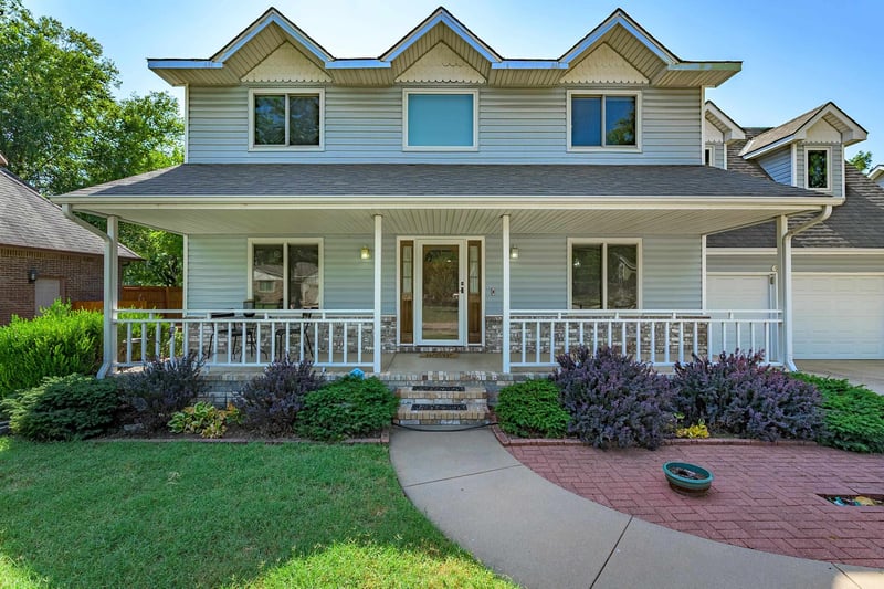 925 S Honeybrook Ln, Derby, KS 67037-3621