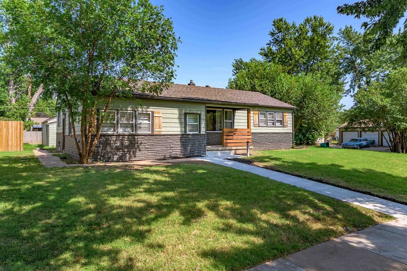 1858 Volutsia Ave, Wichita, KS 67211-4733