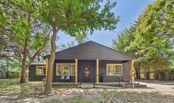 907 N Flora St, Wichita, KS 67212