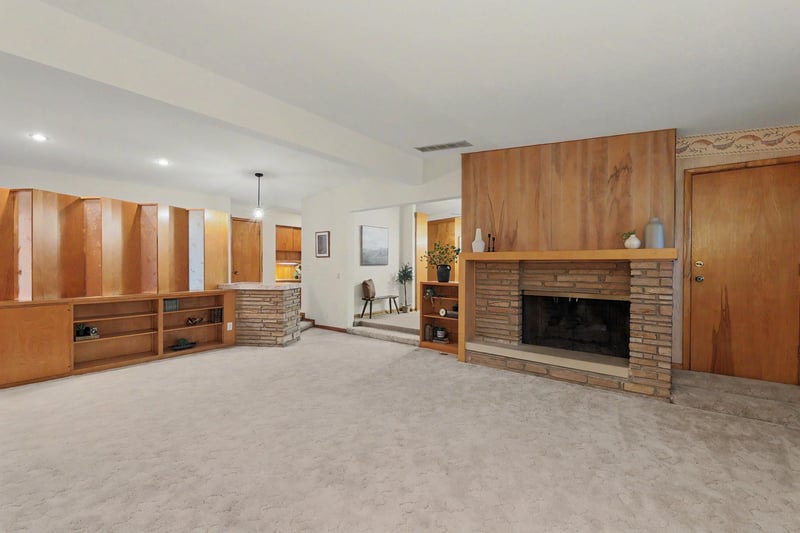 1901 Nottingham Ln, Wichita, KS 67204
