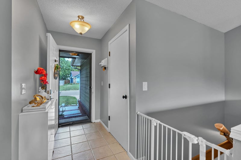 1833 Shefford , Wichita, KS 67212