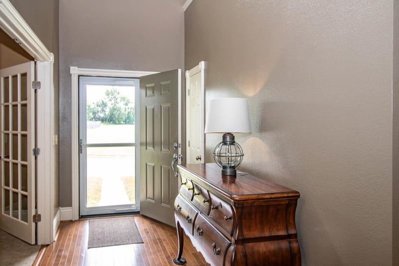 114 Woodland Ct, Mulvane, KS 67110
