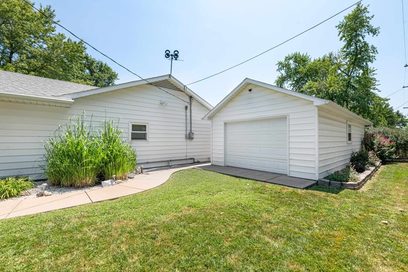 801 Emerson Ave, Wichita, KS 67212