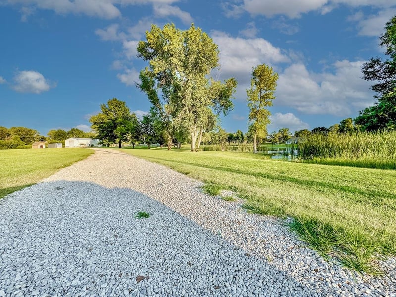 2509 E Linden Ave, Parkerfield, KS 67005