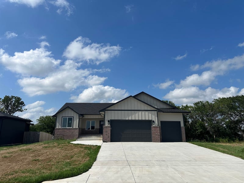 3311 Linden Ct, Wichita, KS 67210
